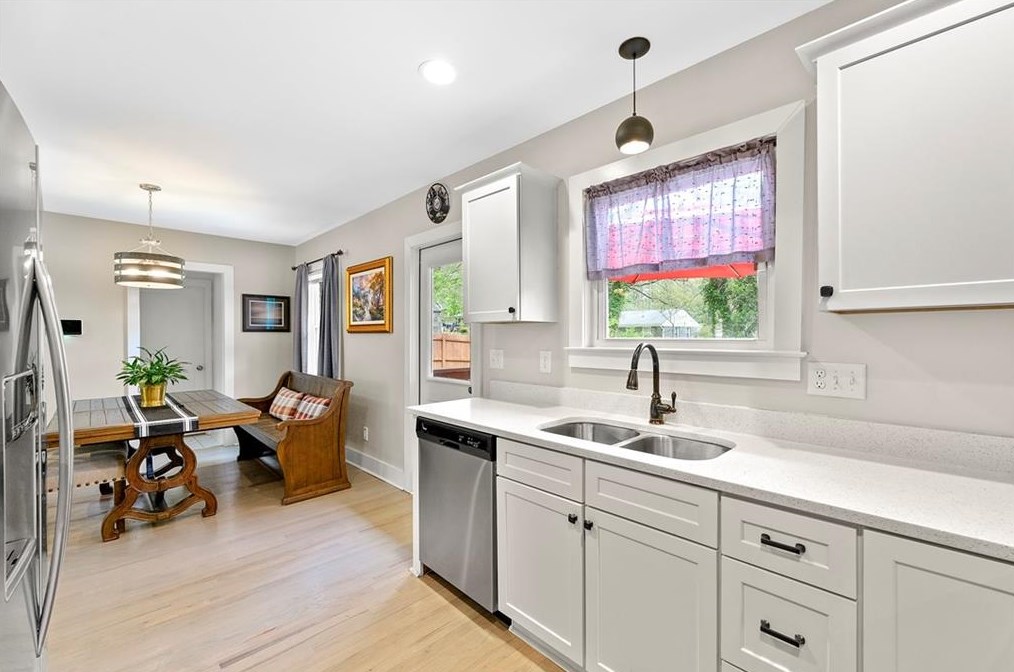 2868 Horse Shoe Dr, Atlanta GA  30316-4240 exterior