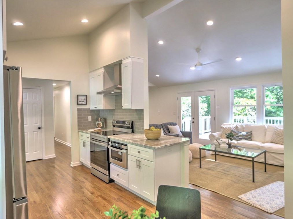 355 Brk Dr, Atlanta GA  30328-2110 exterior