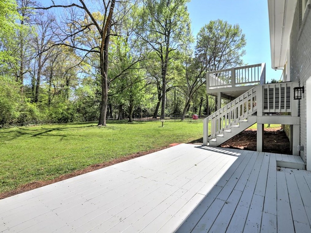 355 Brk Dr, Atlanta GA  30328-2110 exterior