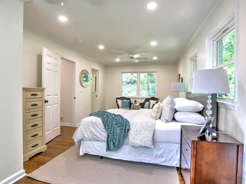 355 Brk Dr, Atlanta GA  30328-2110 exterior