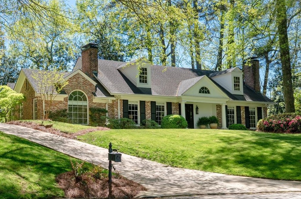 3368 Valley Cir, Atlanta, GA 30305-1114