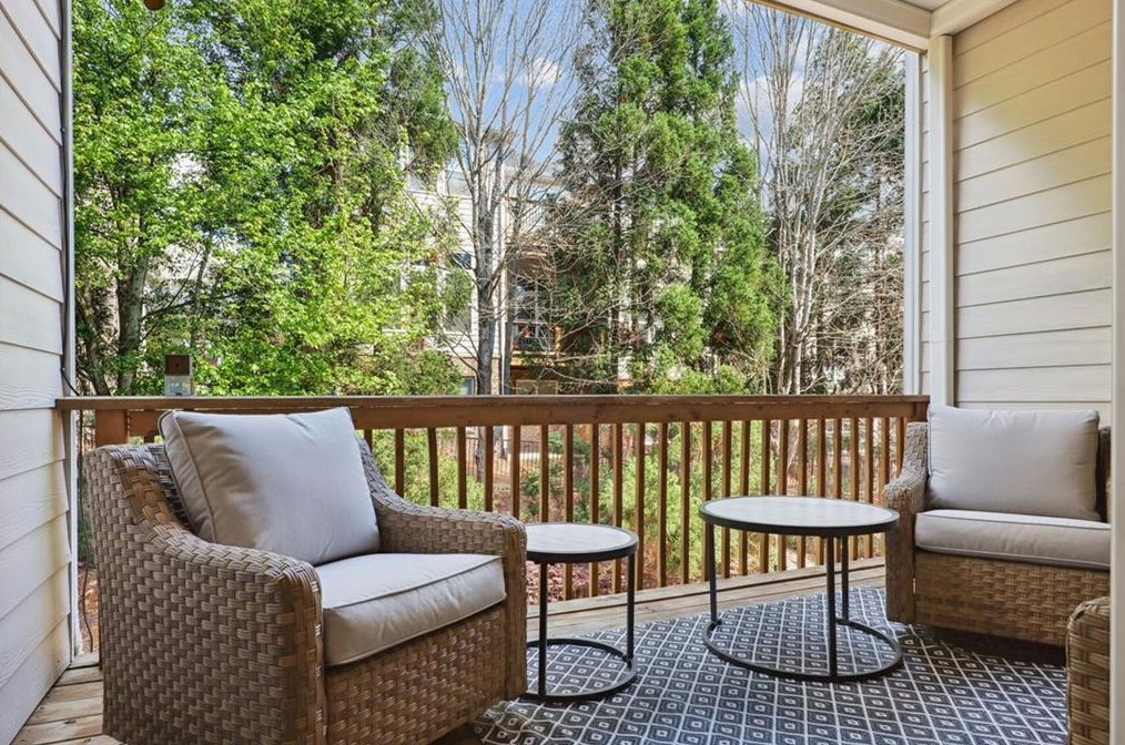 3121 Woodwalk Trce, Atlanta GA  exterior