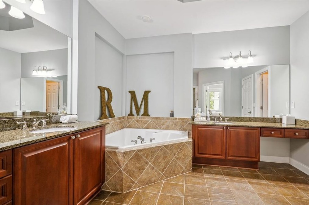 3121 Woodwalk Trce, Atlanta GA  exterior