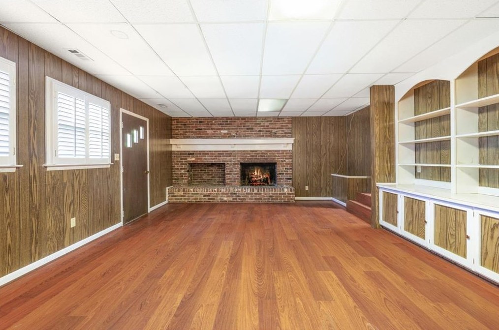2284 Meadowvale Dr, Atlanta GA  30345-3545 exterior
