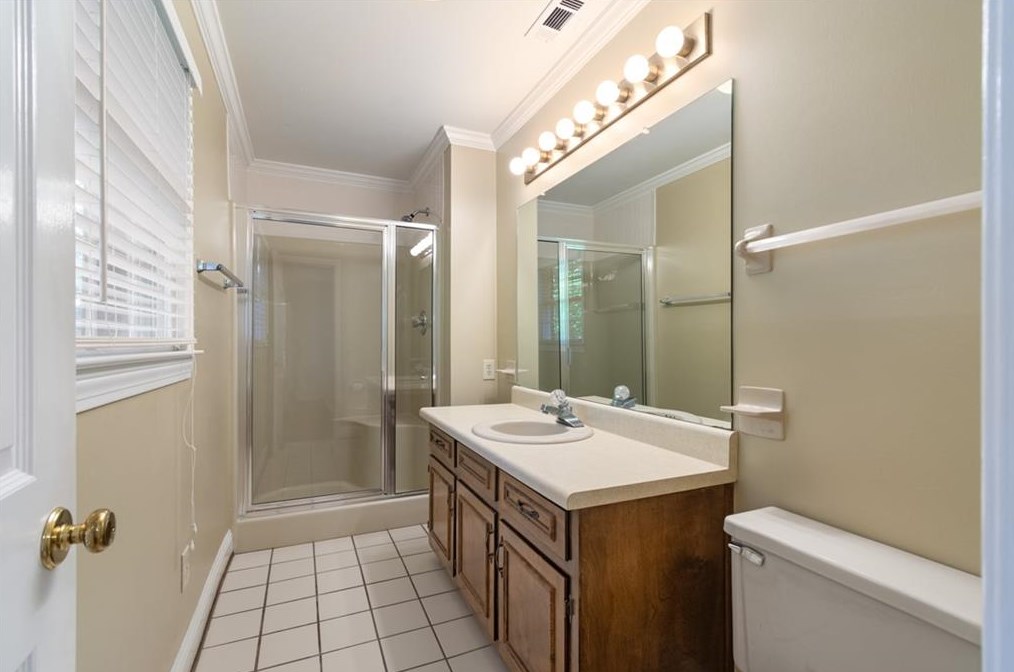 3846 Cherokee Frd, Gainesville GA 30506-3077 exterior