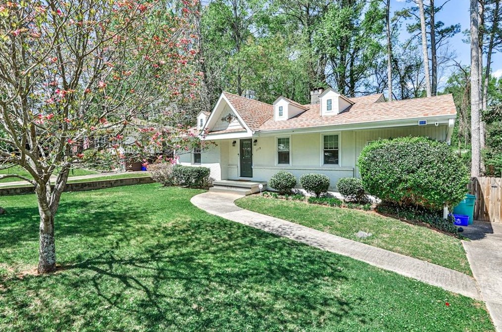 1113 Pinedale Dr, Smyrna GA  30080-4318 exterior