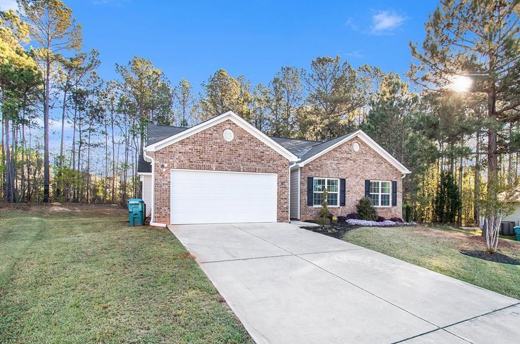 1188 Warm Spring Ct, Hampton, GA 30228