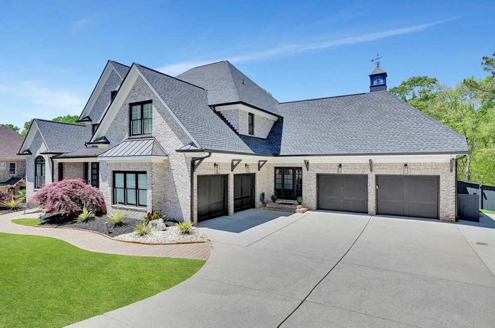 512 Gold Shore Ln, Holly Springs, GA 30114-6326