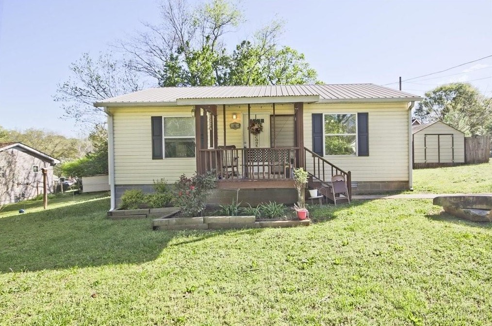 56 Ash St, Commerce GA  30529-2500 exterior