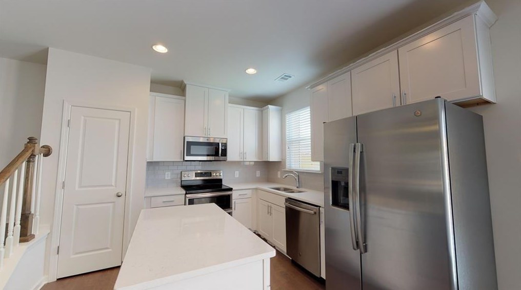 4915 Longview Walk, Decatur GA  30035-4188 exterior