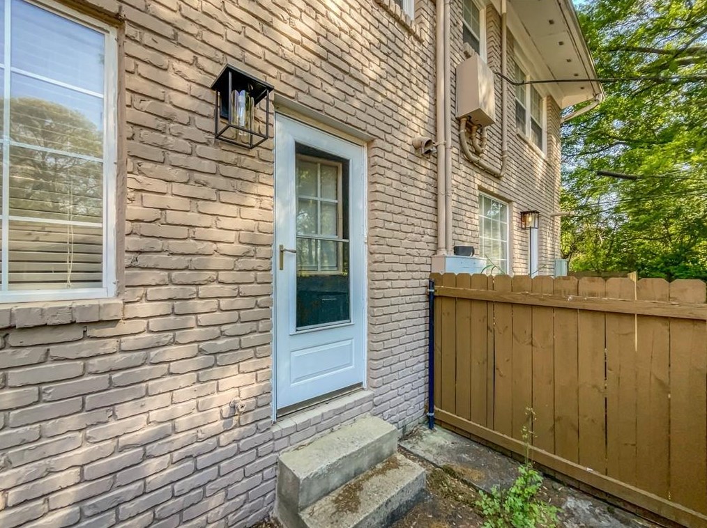 2232 Dunseath Ave, Atlanta GA  30318-2008 exterior