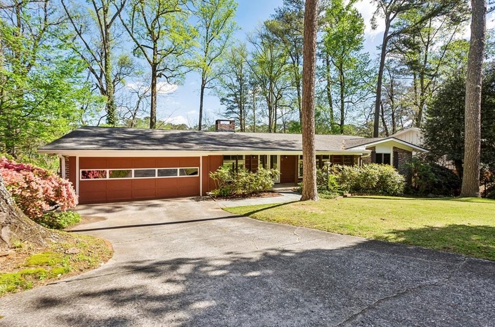 2490 Echo Dr, Atlanta, GA 30345-3570