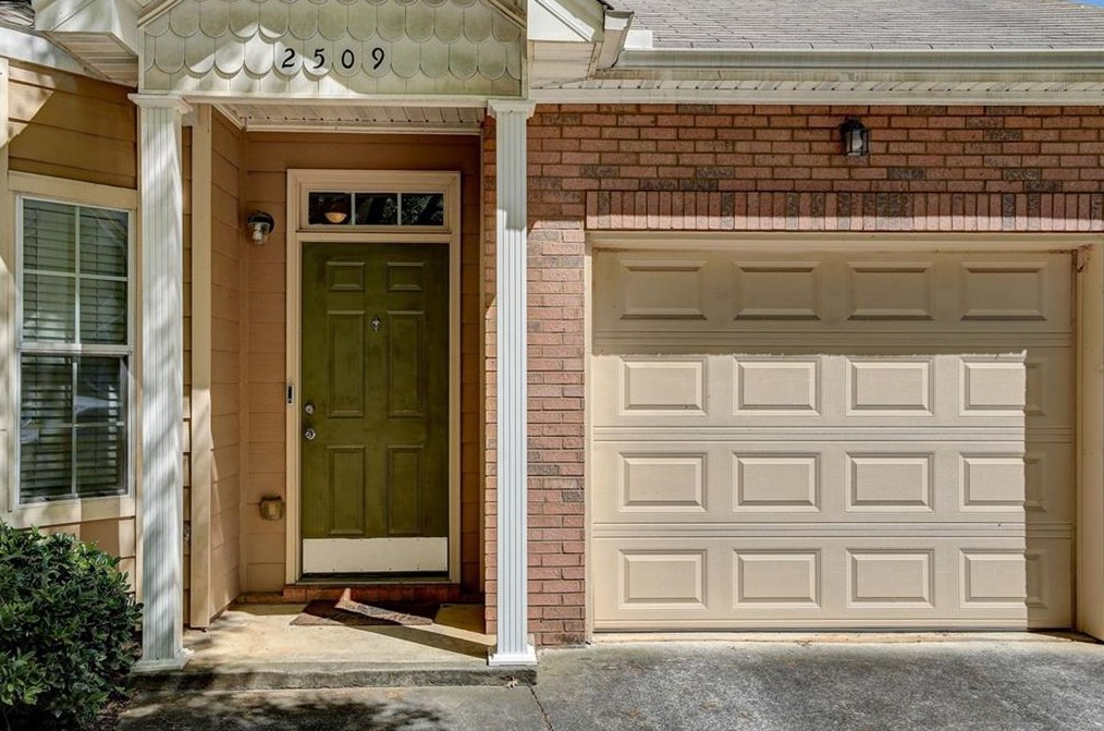 2509 Laurel Cir, Atlanta, GA 30311-1236