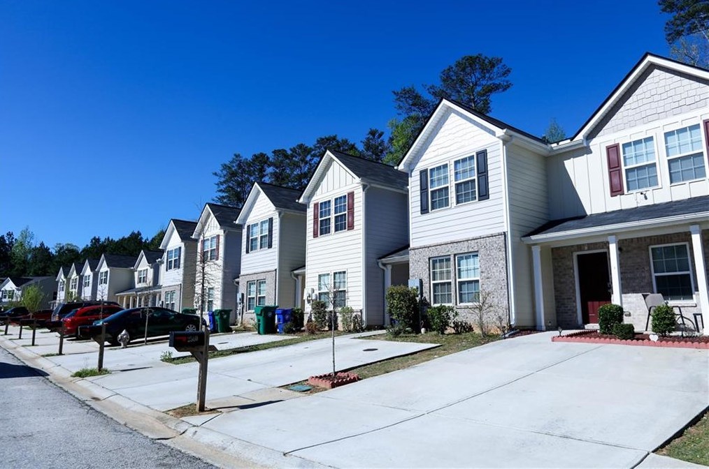 2554 Piering Dr, Lithonia, GA