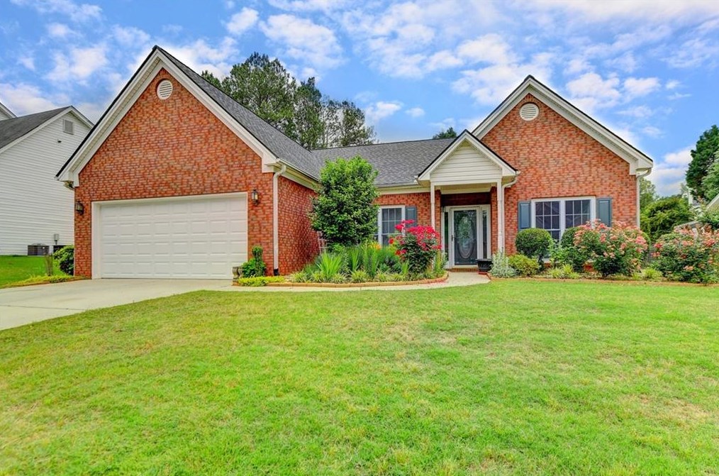 1074 Rolling Forest Ln, Lilburn, GA 30047