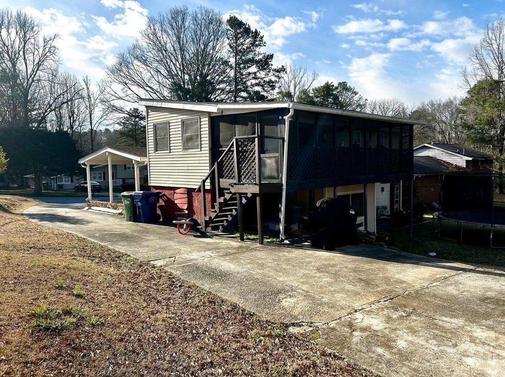 3585 Meadowridge Dr, Atlanta, GA 30331-5411