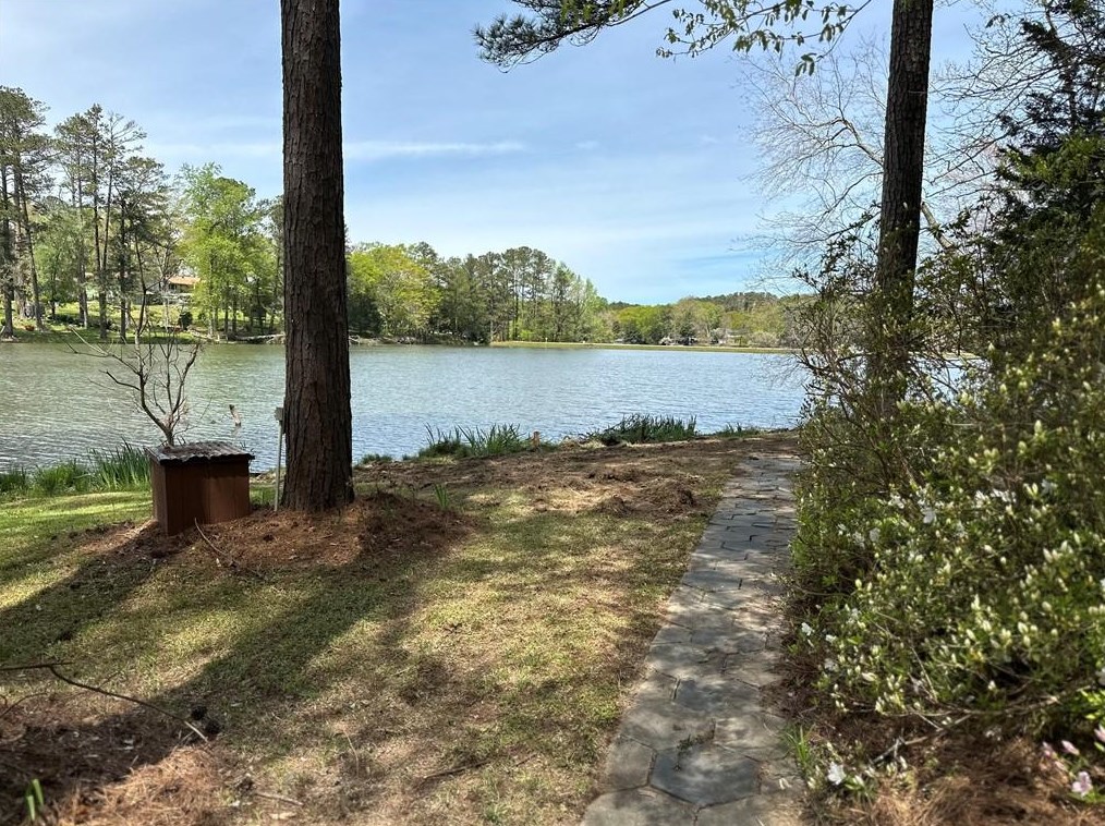 2544 Lake Capri Dr, Conyers GA  30012-2925 exterior