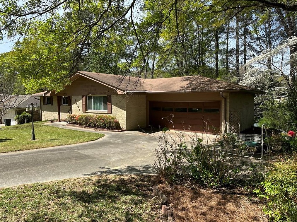 2544 Lake Capri Dr, Conyers GA  30012-2925 exterior