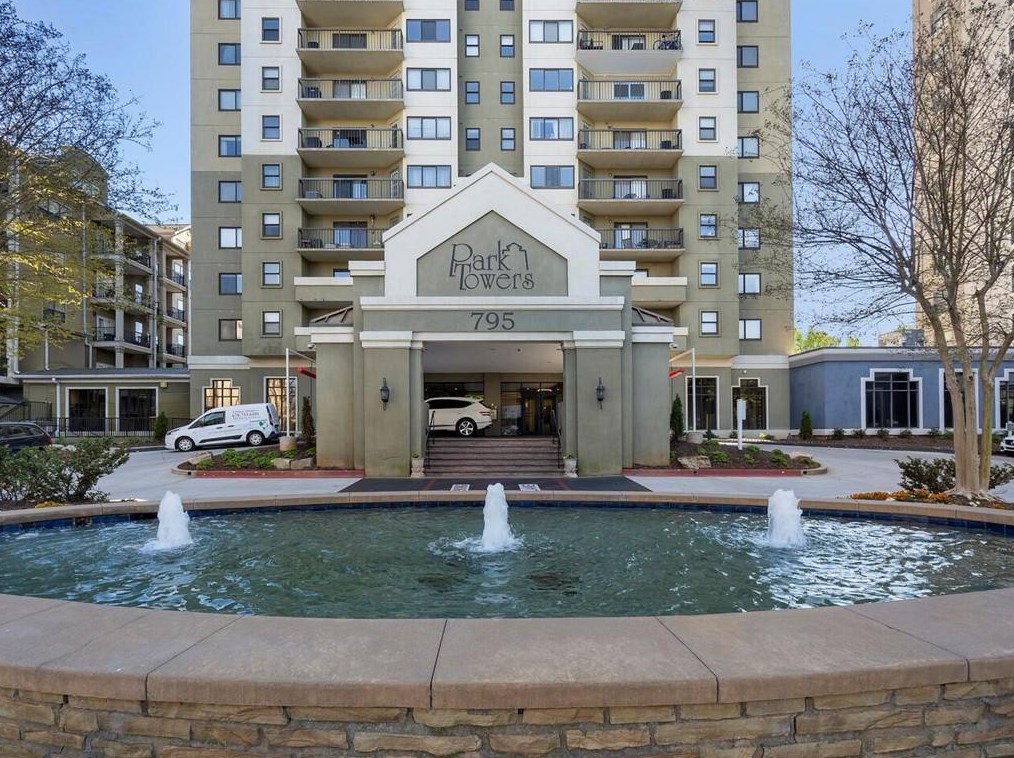 799 Hammond Dr, Atlanta GA  30328-6114 exterior