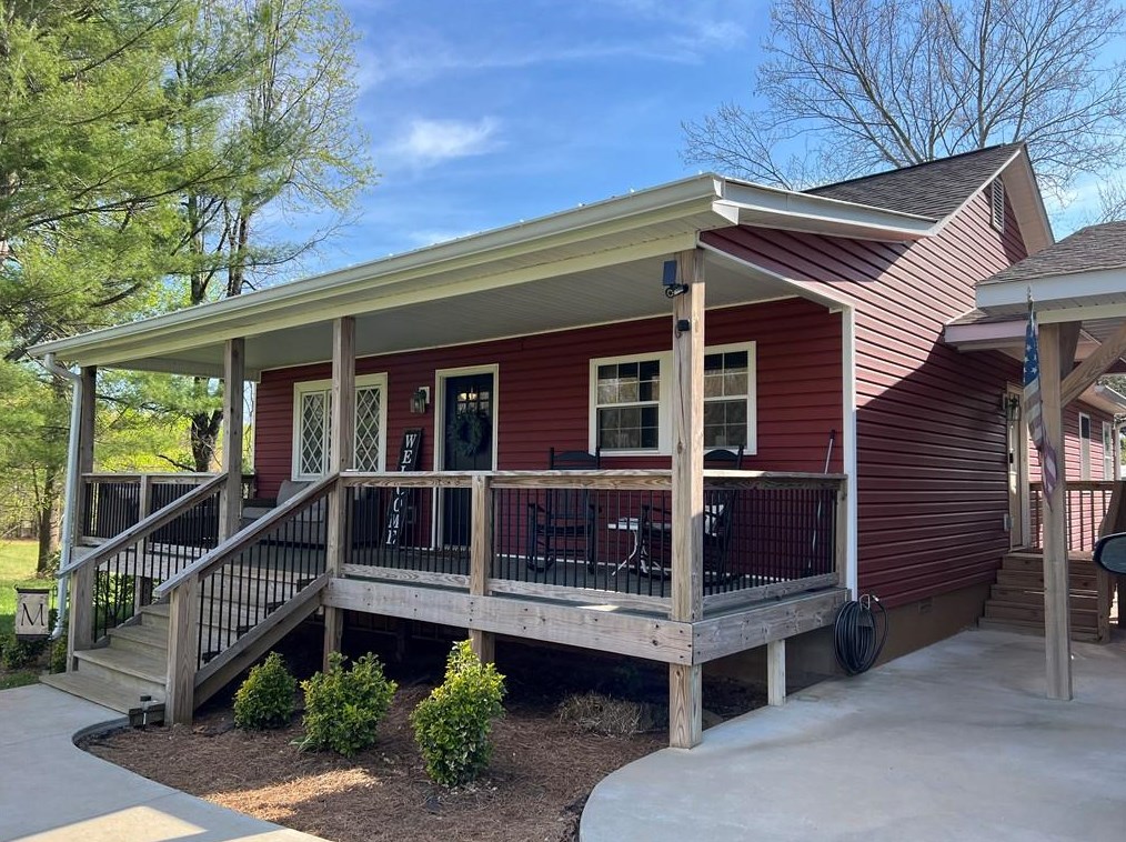 2988 Lothridge Rd, Cleveland, GA 30528