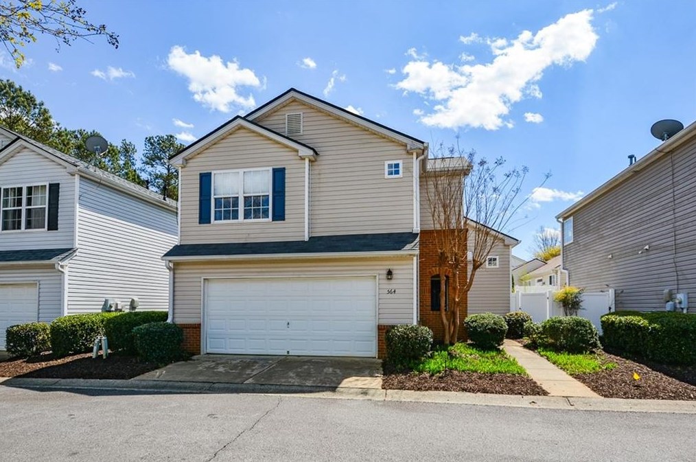 564 W Oaks Dr, Holly Springs, GA 30188