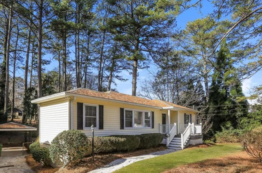 1047 Lindridge Dr, Atlanta, GA 30324-3705