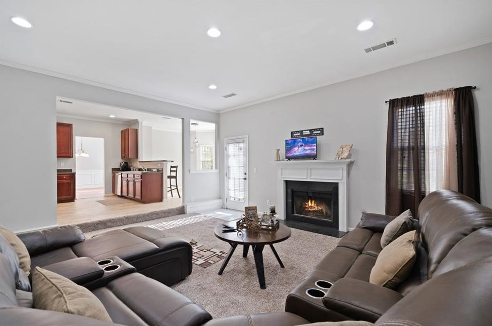 2912 Chilhowee Dr, Atlanta GA  30331-9445 exterior
