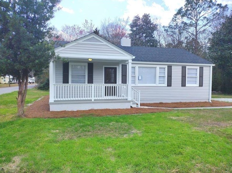 143 Simmons St, Baxley, GA 31513-0461