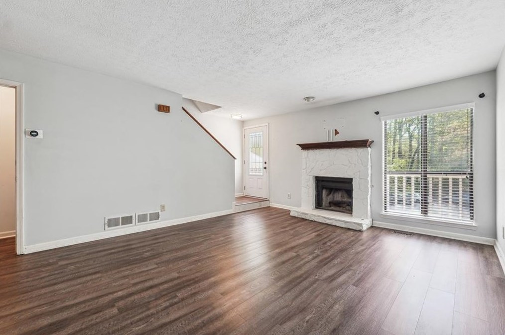 2228 Spring Walk Ct, Atlanta, GA 30341-1663