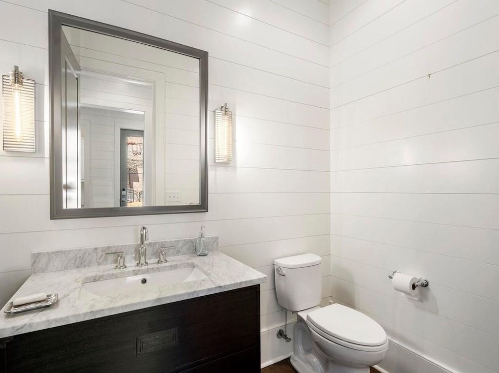 3931 Sheldon Dr, Atlanta GA  30342-4211 exterior