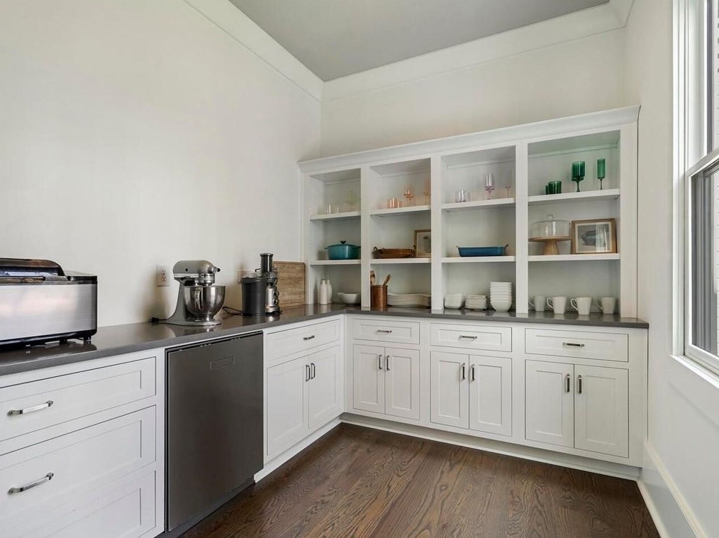 3931 Sheldon Dr, Atlanta GA  30342-4211 exterior