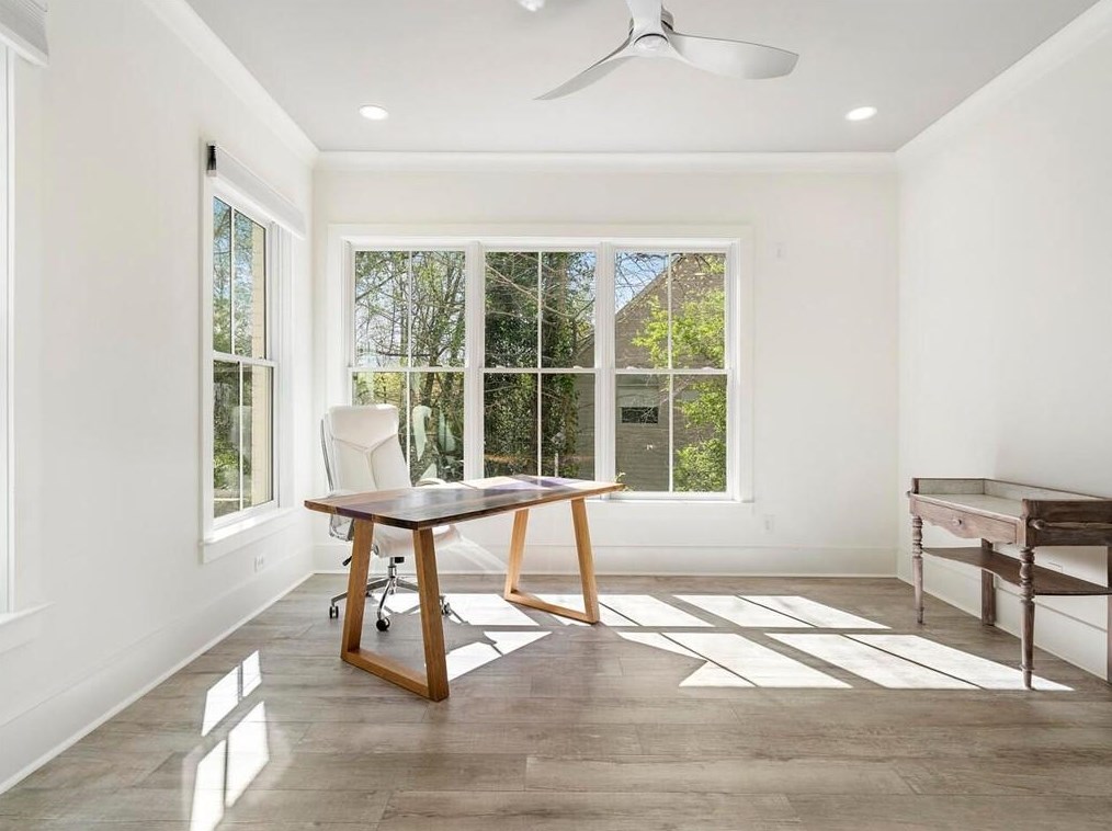 3931 Sheldon Dr, Atlanta GA  30342-4211 exterior