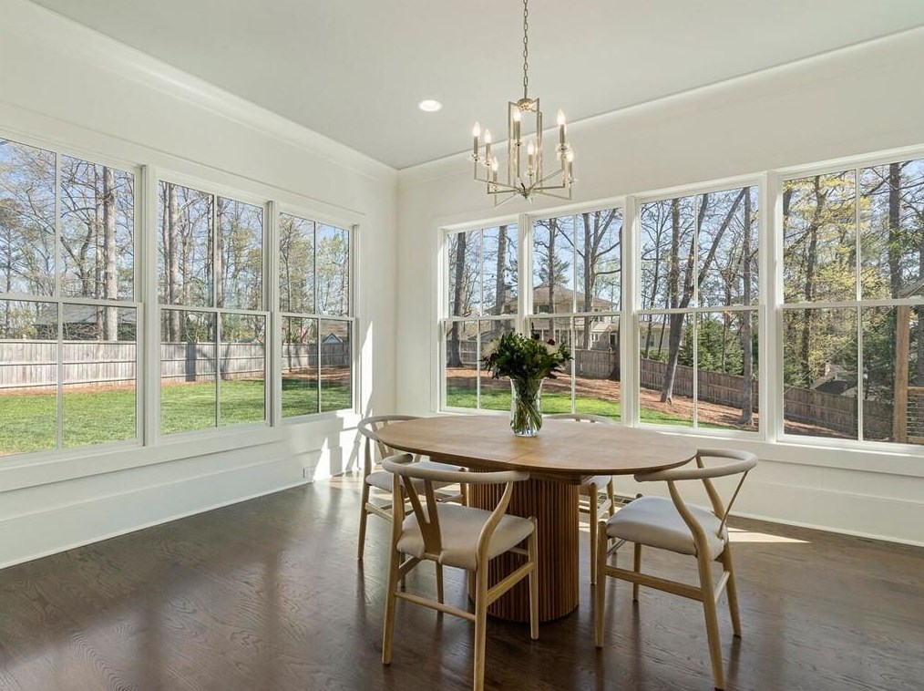 3931 Sheldon Dr, Atlanta GA  30342-4211 exterior