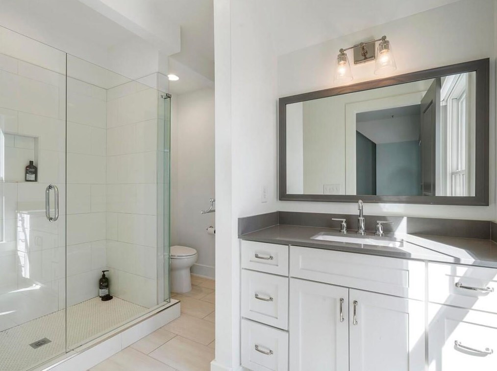 3931 Sheldon Dr, Atlanta GA  30342-4211 exterior