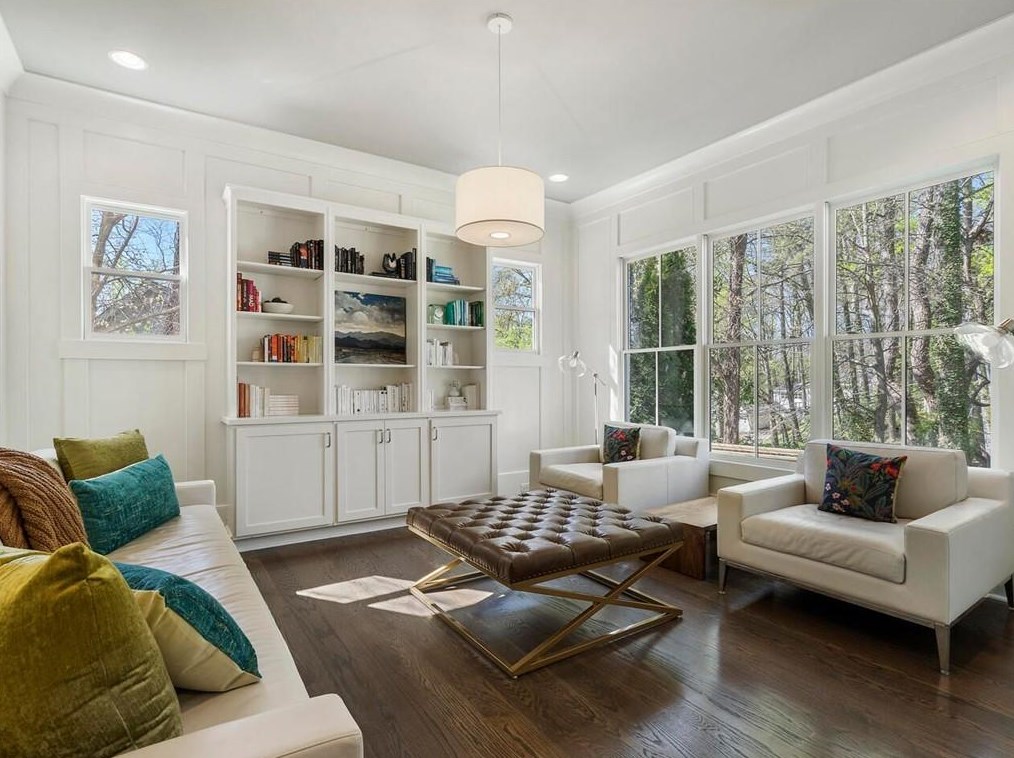 3931 Sheldon Dr, Atlanta GA  30342-4211 exterior