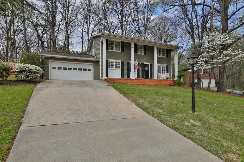 1578 Runnymeade Rd, Atlanta, GA 30319-2131