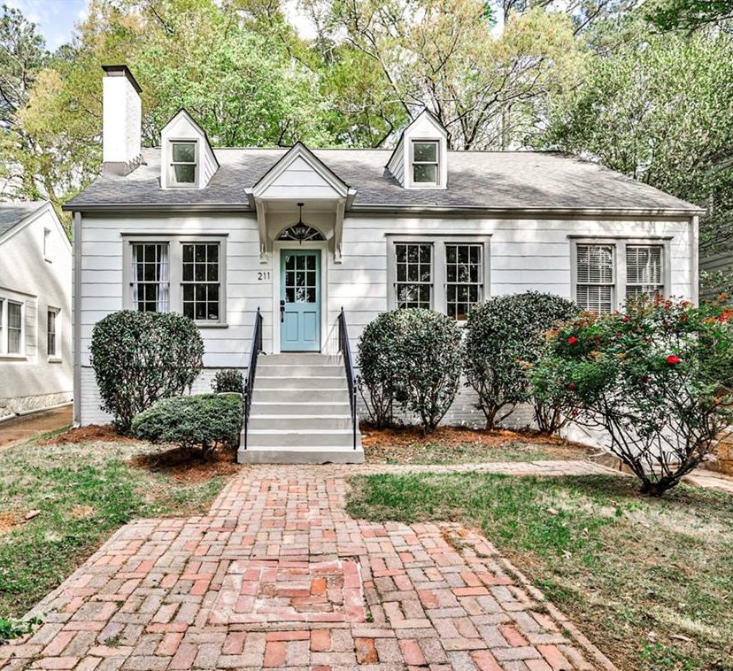 211 Missionary Dr, Decatur GA  30030-3842 exterior