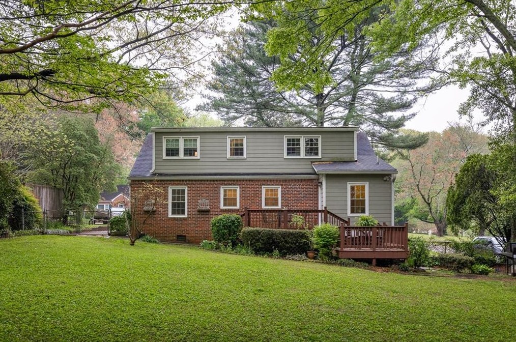 2866 Wiltshire Dr, Decatur GA  30030-4758 exterior