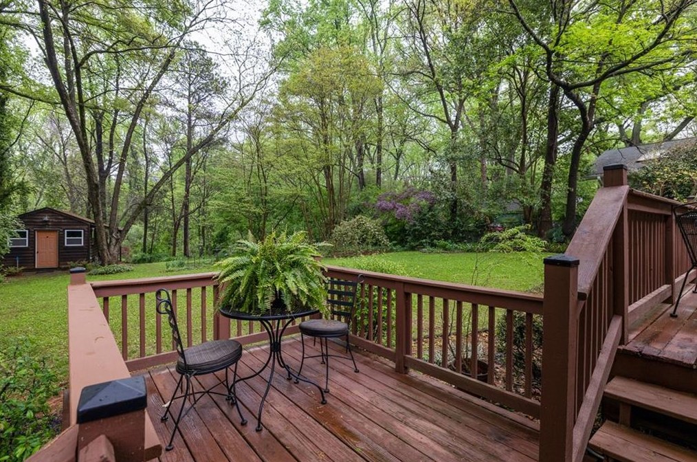 2866 Wiltshire Dr, Decatur GA  30030-4758 exterior