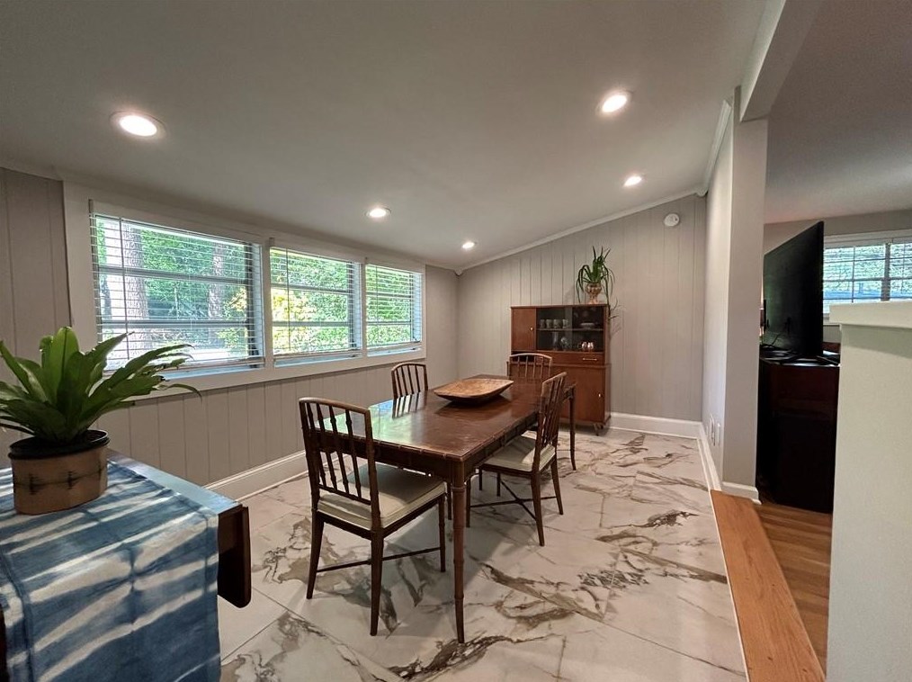 1511 Sanden Ferry Dr, Decatur GA  30033-3347 exterior