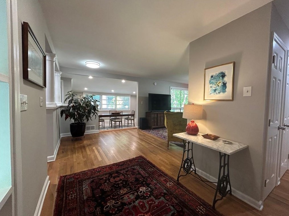 1511 Sanden Ferry Dr, Decatur GA  30033-3347 exterior