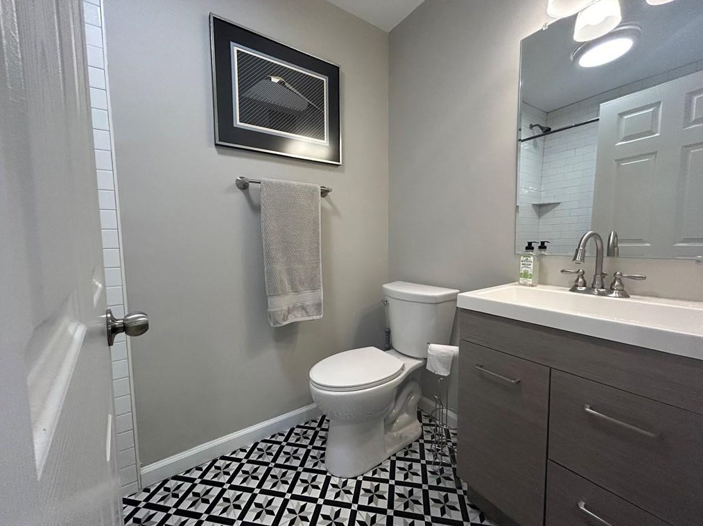 1511 Sanden Ferry Dr, Decatur GA  30033-3347 exterior