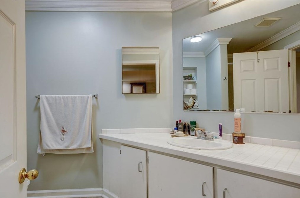 100 Springdale St, Decatur GA  30030-2038 exterior