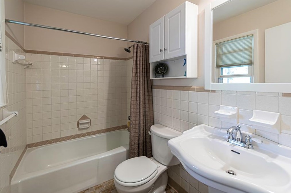 1161 Mayfield Dr, Decatur GA  30033-3332 exterior