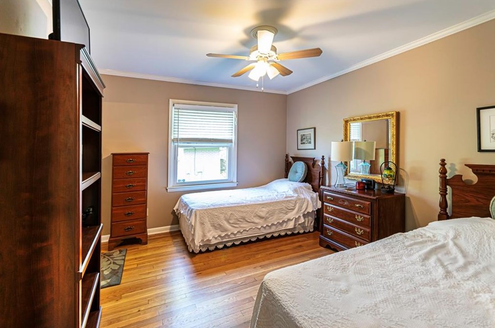 1161 Mayfield Dr, Decatur GA  30033-3332 exterior