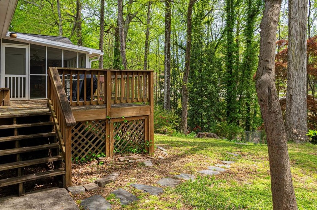 1161 Mayfield Dr, Decatur GA  30033-3332 exterior