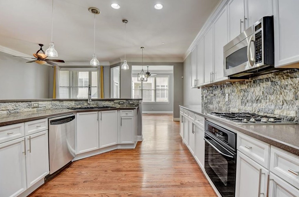 418 Creekview Trl, Smyrna GA  exterior