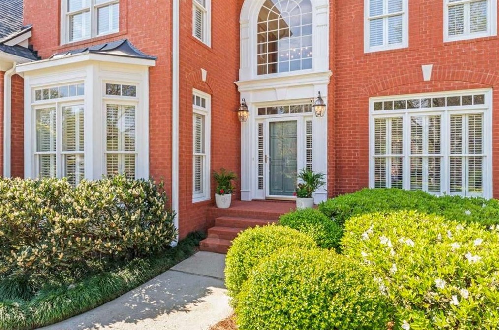 2652 Dunmoore Dr, Lithonia, GA 30078-7364
