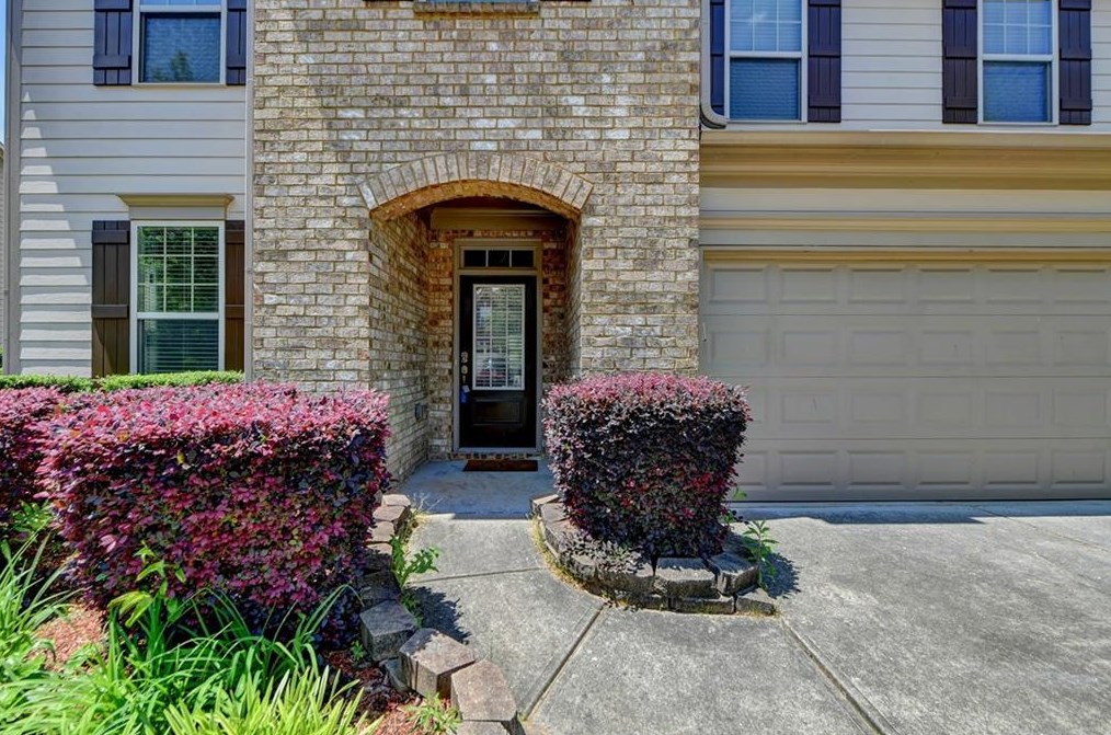 3614 Fallen Oak Ln, Buford, GA 30519