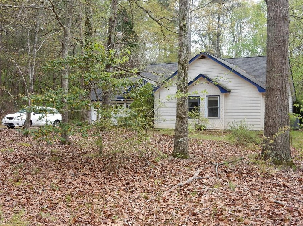 1326 Smoke Rise Ln, Auburn, GA 30011